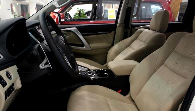 『帕杰罗劲』8天后上市，“沙漠之王”比普拉多霸气，两把锁+超选四驱，或30万