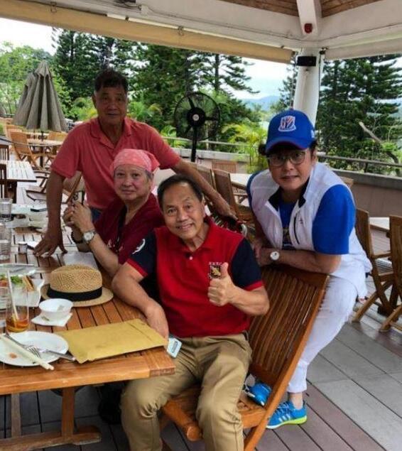 『谭咏麟』乐坛常青树谭咏麟：与发妻杨洁薇丁克13年，为什么与情人生子？