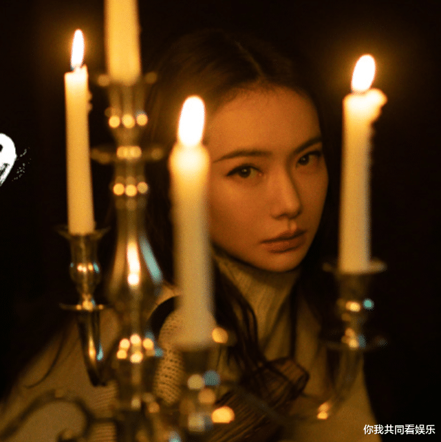 口红：戚薇对口红“痴迷”到什么地步？看到她涂口红的步骤，真让人意外