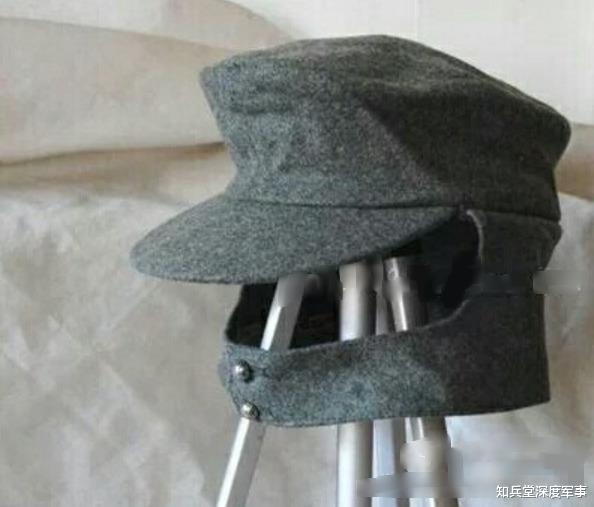 张灵甫■从一张老照片，聊聊抗战结束后国军的军装到底是啥样？