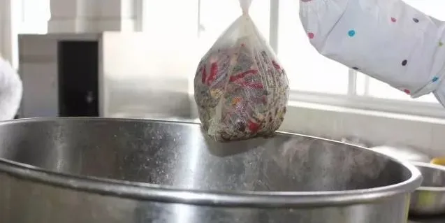 芹菜@川卤三大配方：红卤、黄卤、白卤！