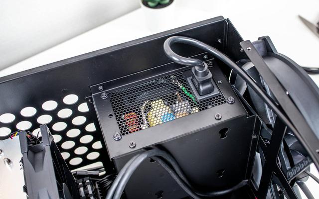 机箱|ITX市场内的有力补充——乔思伯V8机箱测评