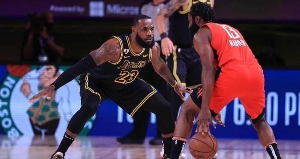 勒布朗·詹姆斯|大比分1-1！红队功亏一篑，狂追23分仍输球，被35岁詹姆斯打爆了