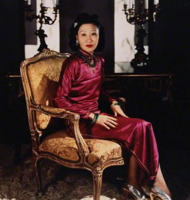 翡翠|这么大的漏谁捡了？极品翡翠朝珠，还是溥仪从养心殿偷出来的