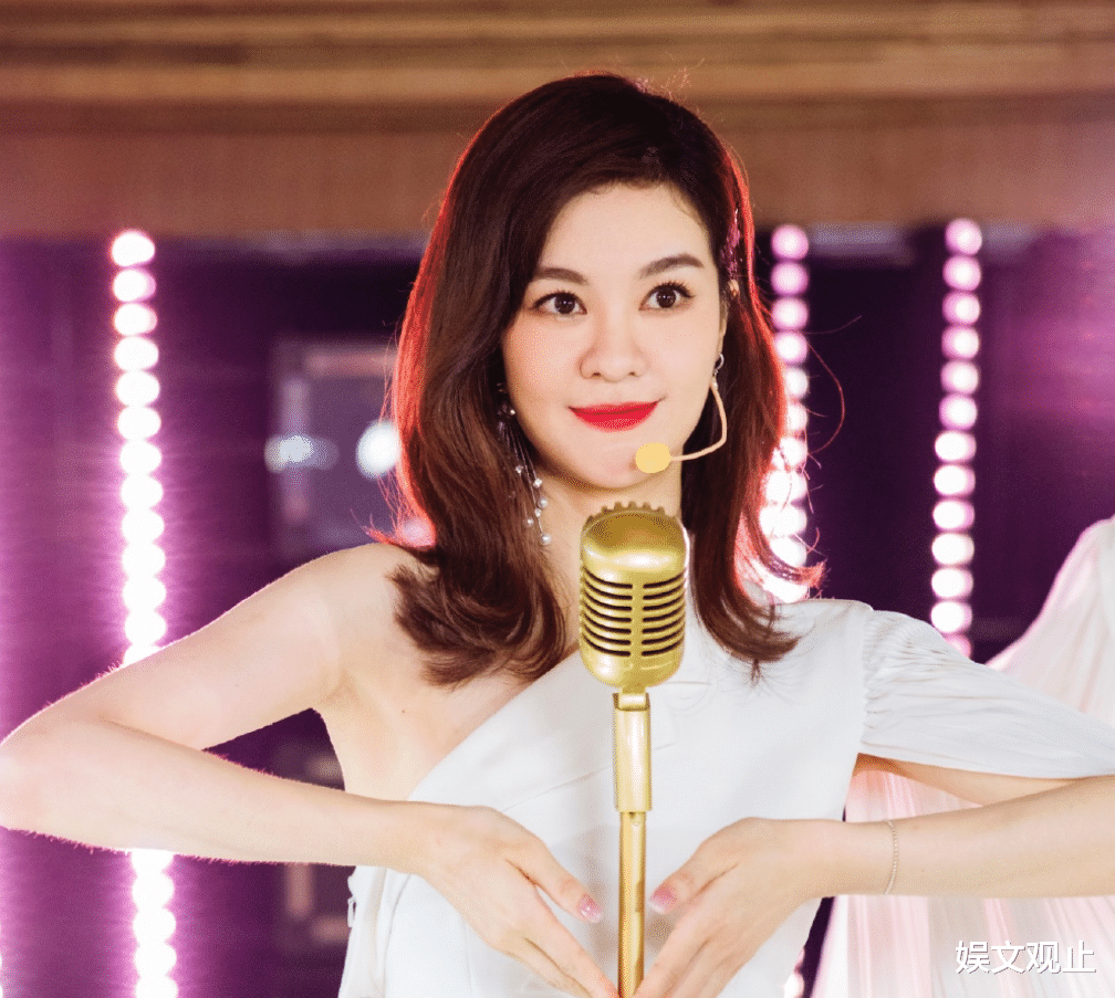 万茜|《浪姐》冲浪榜再度更新,万茜屈居第四,榜首却让人意想不到