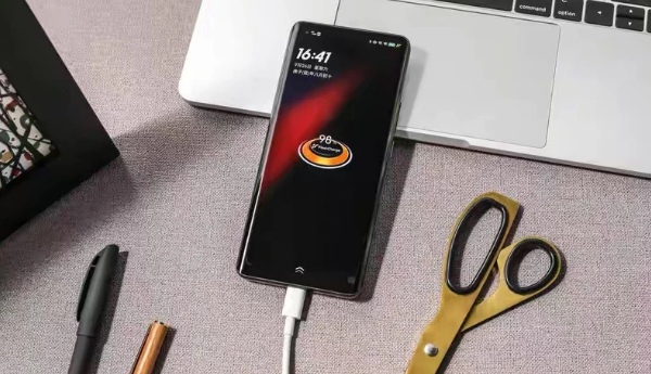 iphone12|5G手机中的“性能怪兽”，256GB+120W闪充，比iPhone12值得买