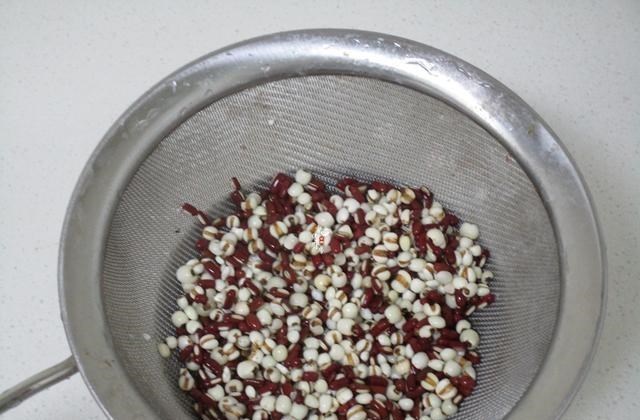 薏米：5月，最该喝这汤，每天喝一碗，湿气没了，腰也小了