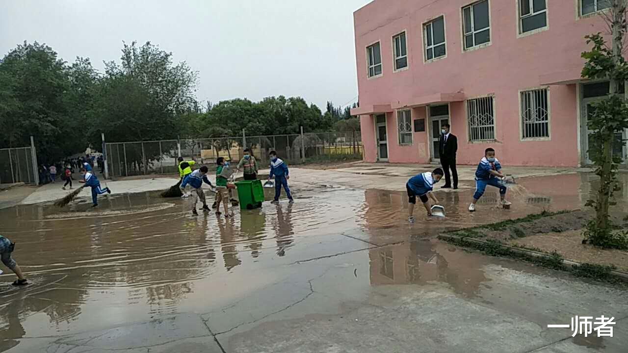 「」校长，我劝你善良！这个校长让教师寒心，因做了三件事