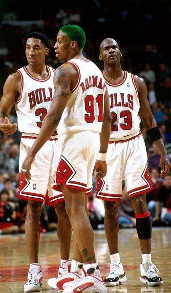 「迈克尔·乔丹」乔丹最猛的一场比赛是哪一场?