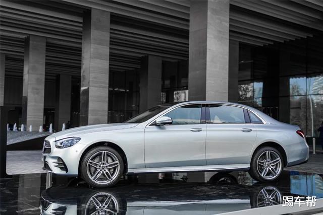 奔驰E级|新款奔驰E级上市，5系昨晚睡得好吗？