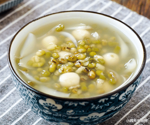 「绿豆汤」酒精最怕的解药,不是牛奶!而是不显眼的“它”,酒前吃不易醉