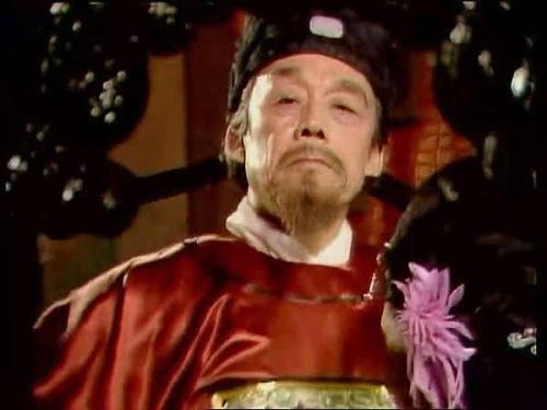 贾赦|红楼梦：别看贾宝玉得宠，贾琮能继承爵位，宝玉不能