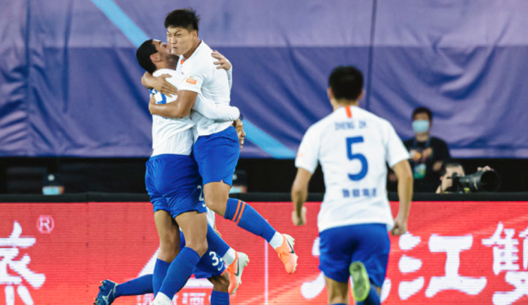 义乌|膜拜吧！李霄鹏连续出招打服恒大，轮换+换人给中超树立榜样
