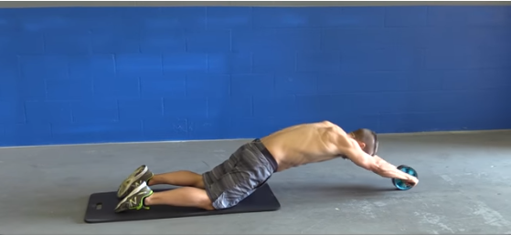 『臀部』健腹轮有什么效果?5 种健腹轮训练与3 种常见的使用错误