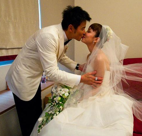 新加坡国宝范文芳凭美貌出圈,11年爱情长跑落空,现状如何了?