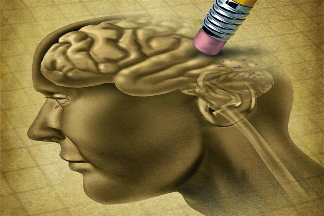 外星人|谁篡改了人类记忆？一部从来没出现过电影，为何多人称看到过？