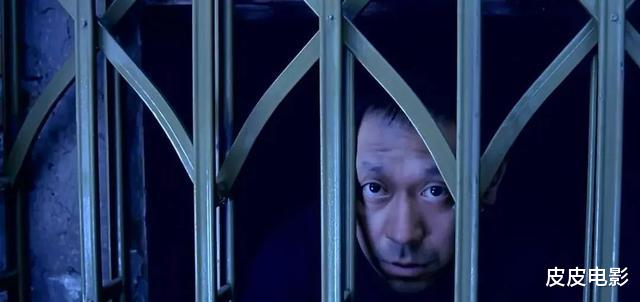 「姜文」2002年，姜文被禁止做导演的第二年，他主演了这片，上映技惊四座