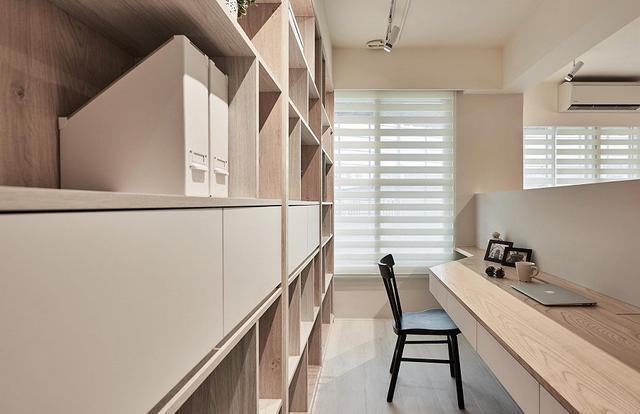 『』70平标准家，玄关就很吸引人，空间最大化利用，小户型住着也舒服