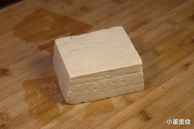 豆腐：原来保存豆腐这么简单，只需一碗水，不用放冰箱也不坏，超实用