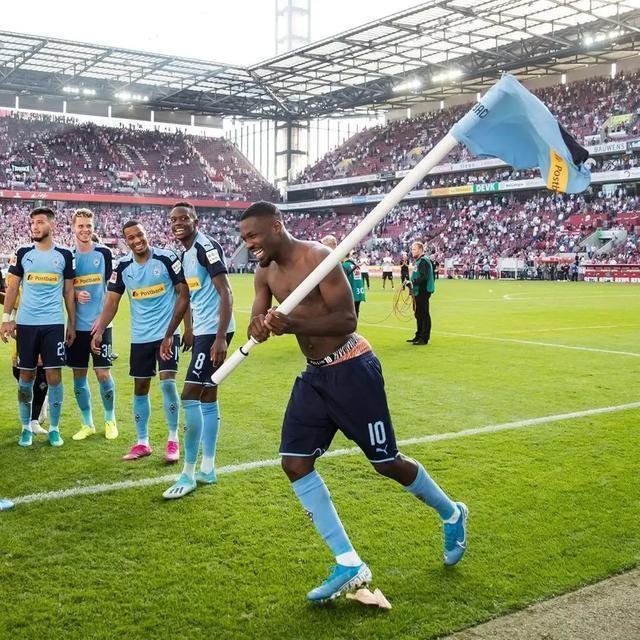 #德甲#身高192cm时速35.6km/h！小图拉姆让德甲赞叹，利物浦已虎视眈眈