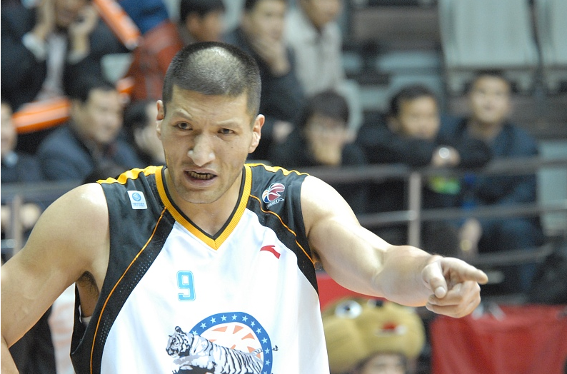 「新疆男篮」CBA重启制度新进展！保留使用外援权力，新疆男篮危险了