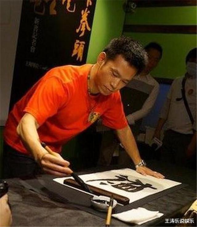 释小龙|曾经的“好小子”入狱20年，戴手铐去父亲葬礼，今逆袭红过释小龙