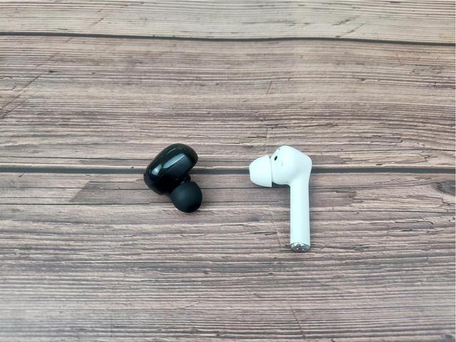 『华为荣耀』苹果和索尼的主动降噪，华为用一半的价格做到，而它只用了1/4