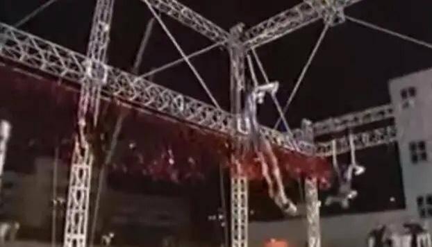 『郑希怡』乘风破浪的郑希怡：被英皇雪藏，26岁成全港笑柄，39岁再度翻红