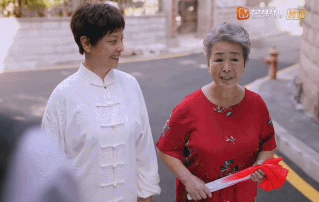 谭松韵|“谭松韵，求求你别再卖惨了行吗！”