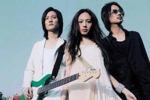 |自认为是乐队灵魂, 踢主唱出团, 现在对比让人感慨