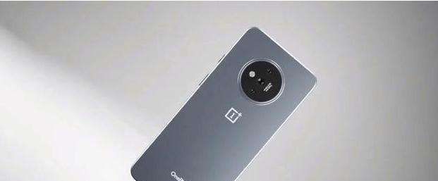 一加科技|一加手机8T现身：无线充电加后置三摄，屏幕再次升级！