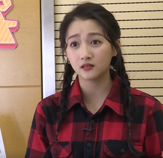 关晓彤@关晓彤推荐单曲，当她说出男歌手的名字，很多人都不信是真话