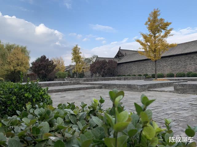 河南“最难混”的两座城市，一线房价三线工资，网友：房子都租不起