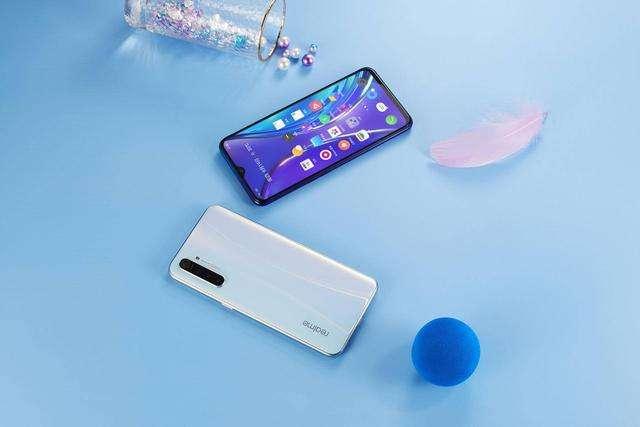 realme X|花千元就能买到8+256GB配置？没错，还搭载屏下指纹和30w快充！