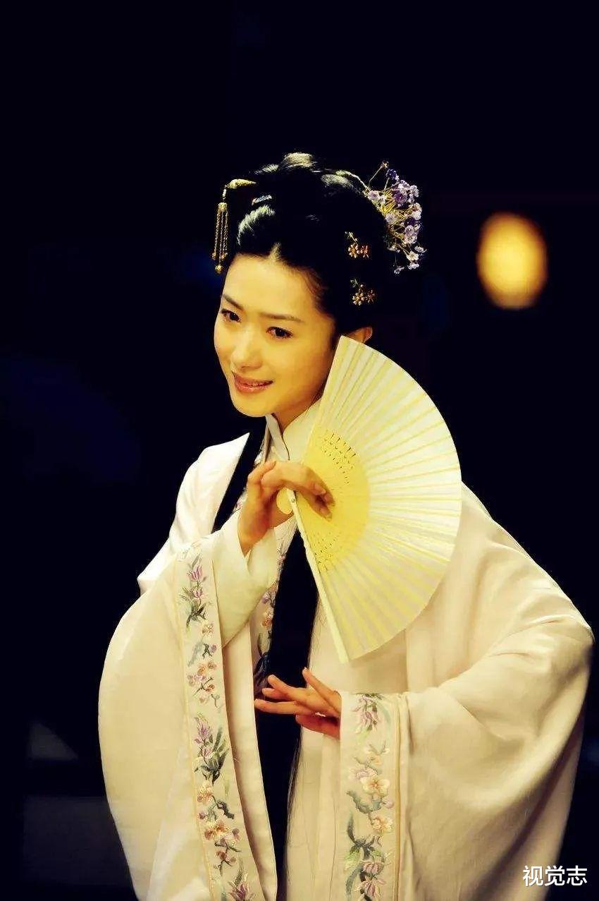 「万茜」我承认，我被万茜迷住了。