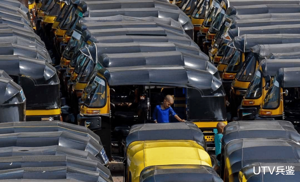 『印度』印度25岁“摩的”因生活窘迫自杀，一条命仅值官员25公斤粮食