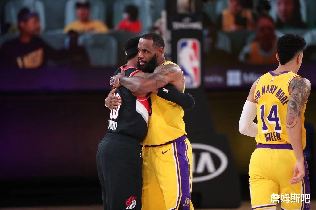 勒布朗·詹姆斯|湖人爆冷输给开拓者,詹姆斯季后赛三双数上升至历史第二!韦德:这比赛我爱了