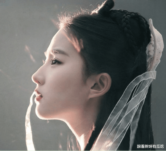 『杨幂』仙剑捧红了刘诗诗杨幂唐嫣, 唯独她被万人唾弃一生黑