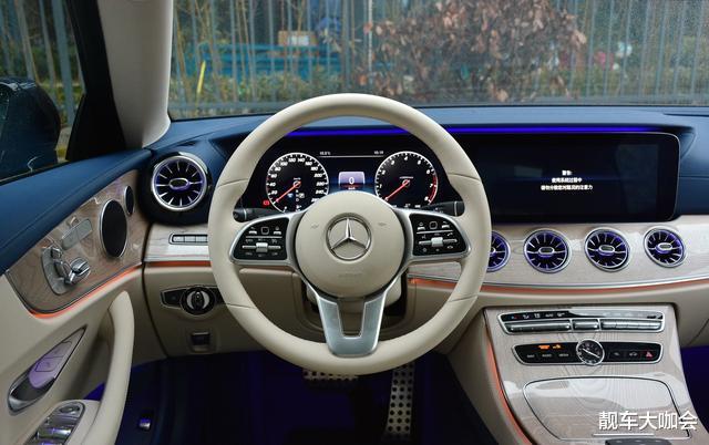 『奔驰E级』奔驰E级建议买进口版，价格差不多，开出去绝对比宝马5系更拉风