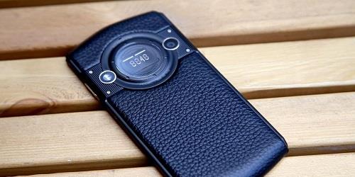 8848手机|“断崖式降价”也无人问津，曾经的身份象征为何沦落至此？