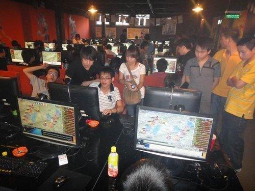 「大话西游」大话西游2当年最强女玩家是谁？冠军拿到手软，物资不输石头蛋蛋!