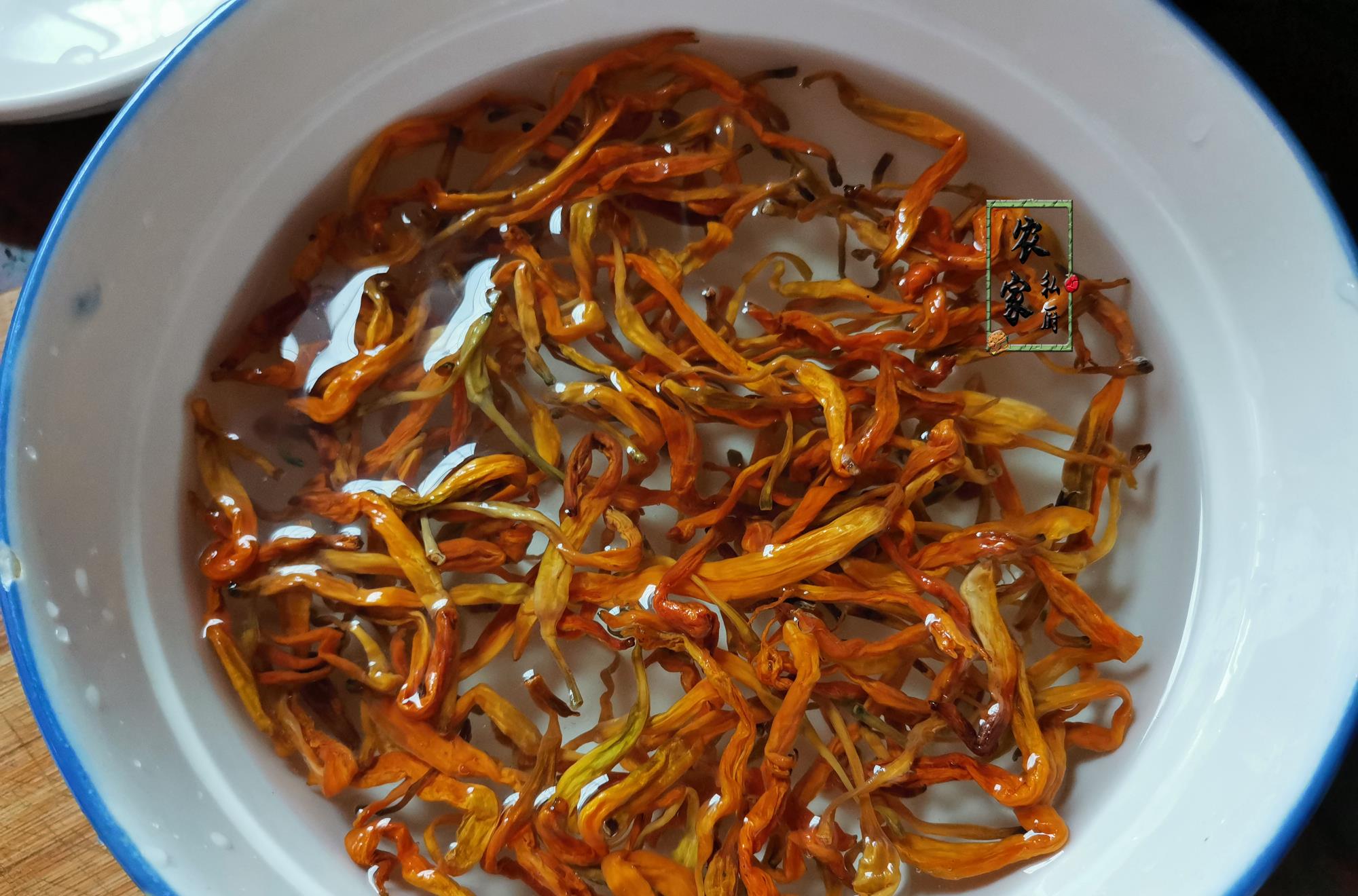 海瓜子|天凉了，每天喝一碗“润燥汤”，降秋燥助睡眠，从头到脚都暖暖的