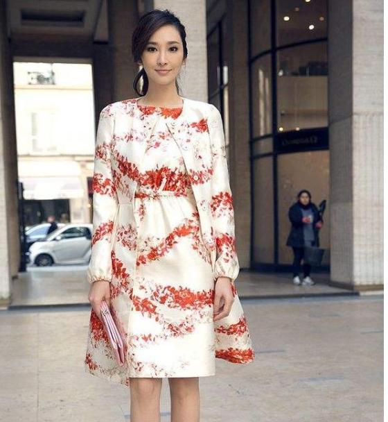 吴佩慈|6年怀4胎，花9亿讨好准婆婆，如今40亿身家仍未进豪门