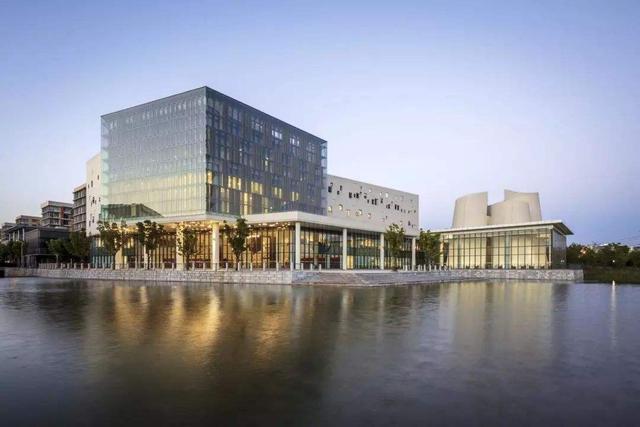 985大学|2020年高考“爆冷”的5个专业,分数一降再降!985大学同样也遇冷