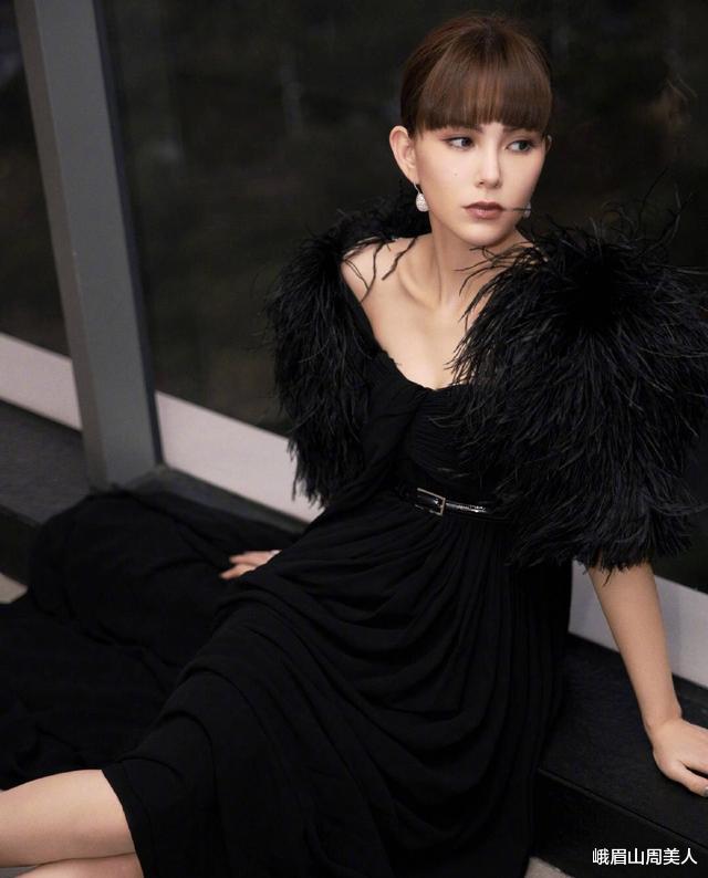 发型|女人过了40岁，尽量避开这3种发型，尤其是第二种，显老又土气