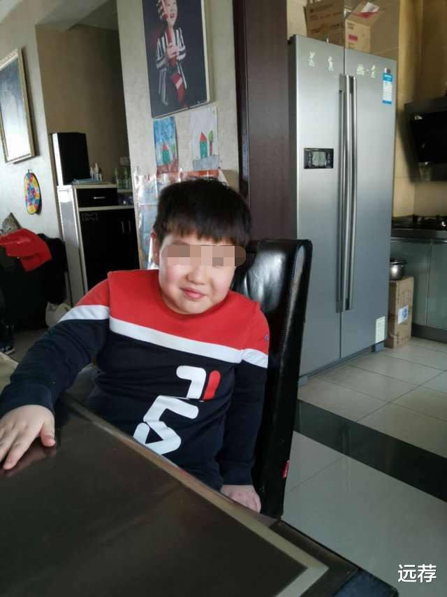 「标题党」7岁男孩校内吃馒头被噎死！家长发声：20万打发不了我们！