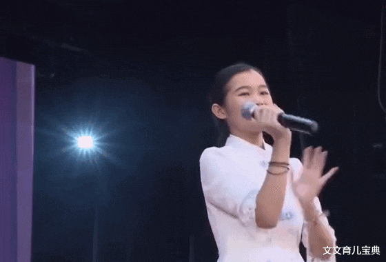 女孩|我为什么在一个 14岁的女孩身上看到了“油腻”？