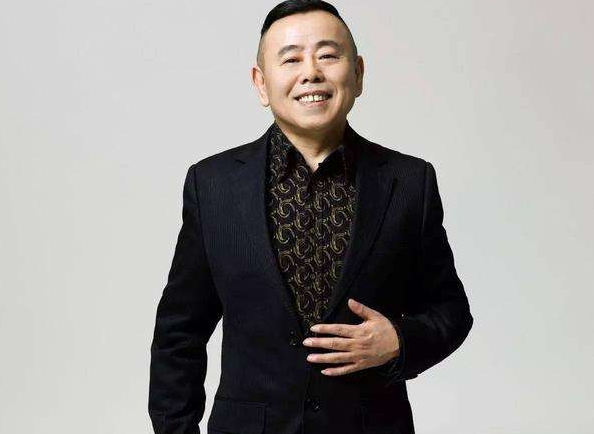 「巩俐」62岁潘长江与老婆近照曝光,看完后网友纷纷感叹:没想到!