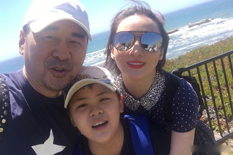 蒋勤勤▲33岁一炮而红，却抛弃蒋勤勤另娶新欢，47岁丢下妻儿患癌去世