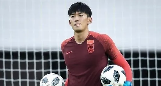 颜骏凌：中超再添留洋者，上港颜骏凌开启意甲留洋之旅